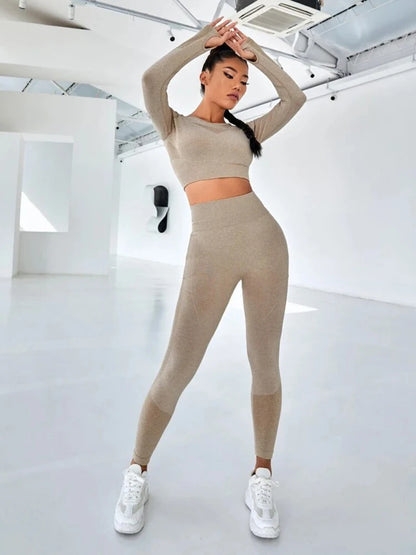 Exclusivité - Nouveaux ensembles  Yoga Wear sans couture pour femmes, ensemble de sport, dos ajouré, manches longues, effet galbant sur les hanches, mode fitness