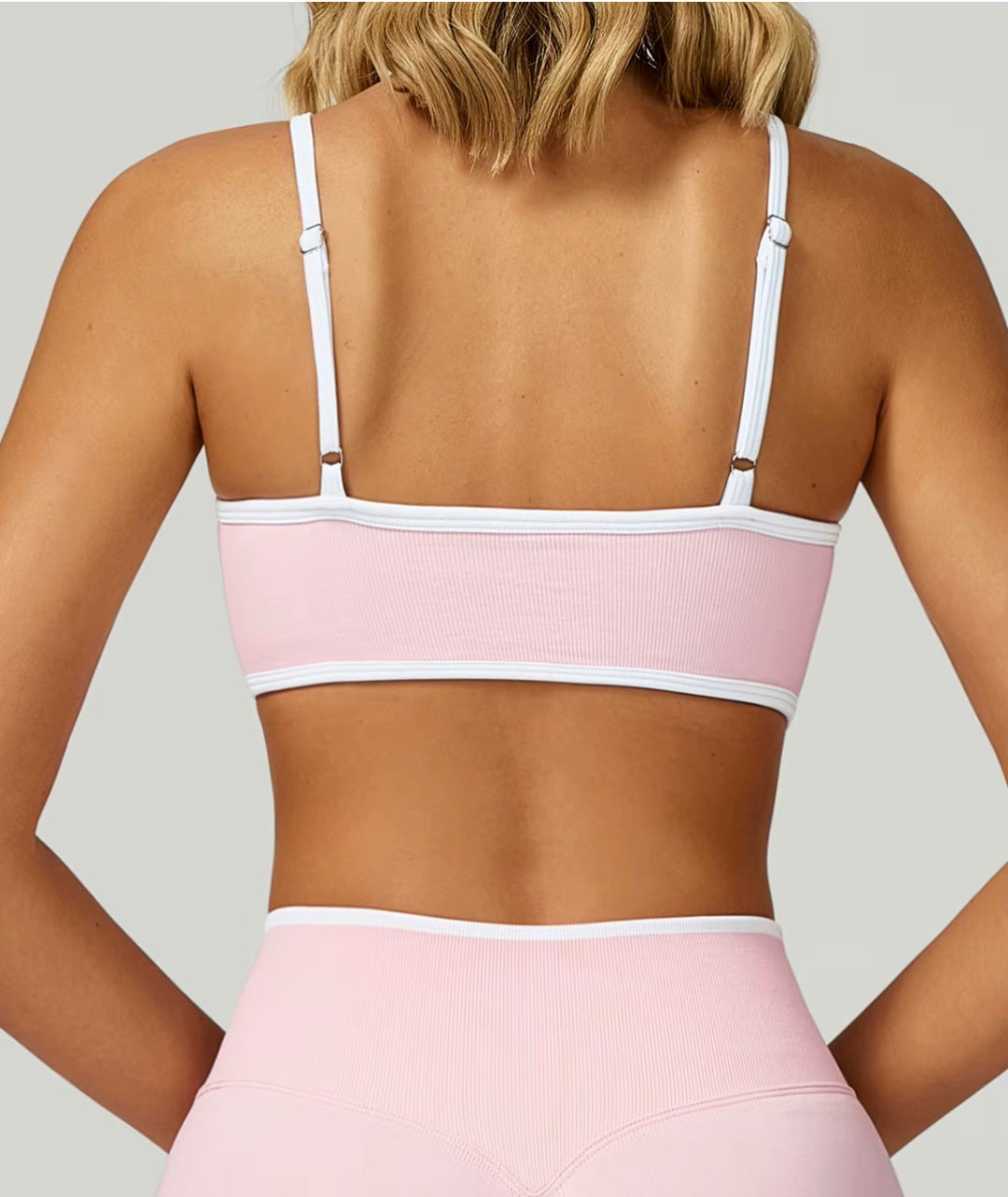 Soutien-gorge de sport sans couture pour femmes, col licou, soutien élevé, push-up, dos ouvert, vêtements de sport, débardeur, sous-vêtements de Fitness, brassière d'entraînement de Yoga