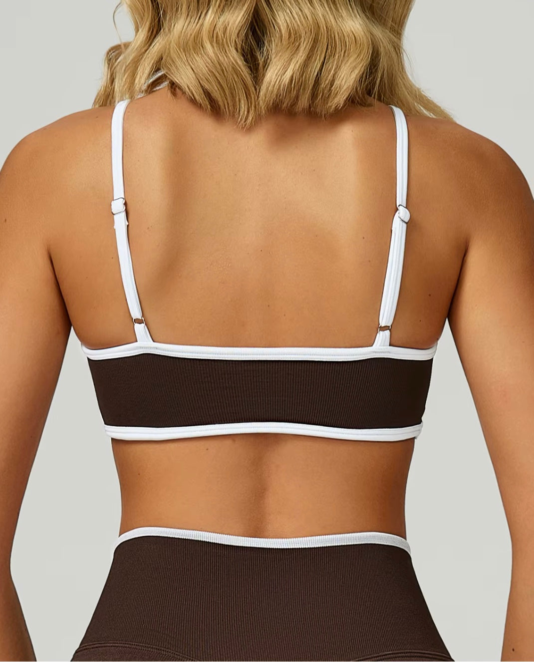 Soutien-gorge de sport sans couture pour femmes, col licou, soutien élevé, push-up, dos ouvert, vêtements de sport, débardeur, sous-vêtements de Fitness, brassière d'entraînement de Yoga